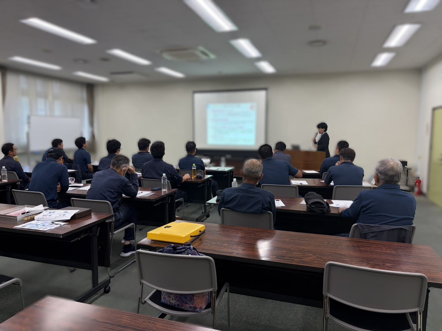 研修を受講する社員の様子